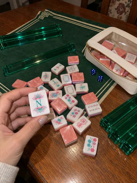 Mahjong set photographed at the table, accompanying review 6